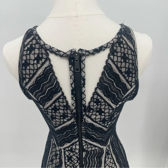 Free People Black Lace Mini Dress Twee Indie Boho Y2K Size 2 - Picture 10 of 13